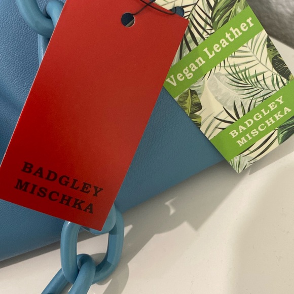 NWT Badgley Mischka Vegan Leather Wrapped Frame Clutch Removable Chain Strap - Picture 5 of 15